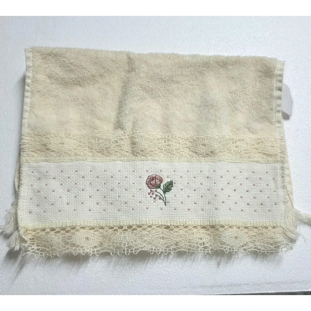 Vtg Cannon Embroidered Floral Hand Towel Beige Cotton Lace Rose 18x11 Decor